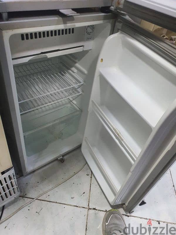 sharp fridge 1