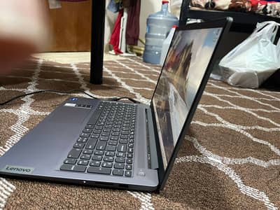 LENONO LAPTOP SLIM 16/1TB MODLE 2024