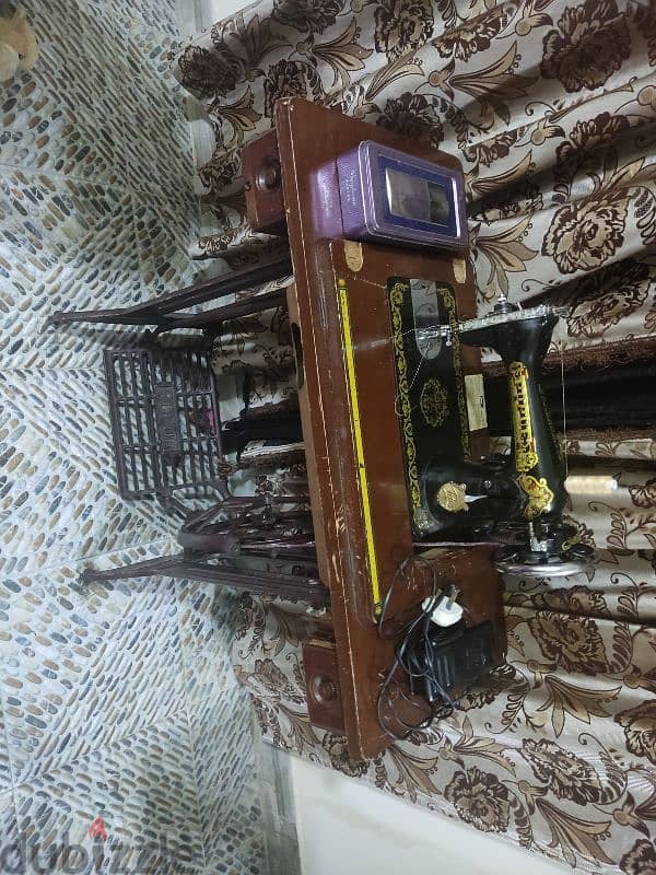 sewing machine good condition 1