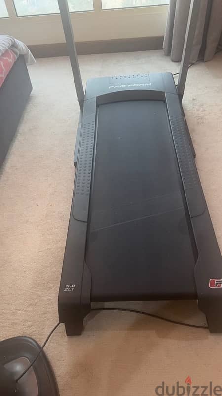 keyboard  and treadmill for sell 3