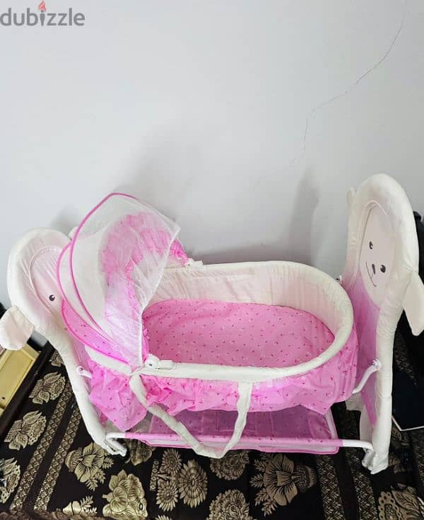 Brand new Baby Cradle With Swing, with Mosquito Net, Wheels With Lock, 1