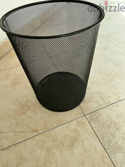 3 wire mesh waste bins