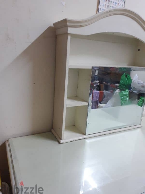 dressing table urgent for sale 4