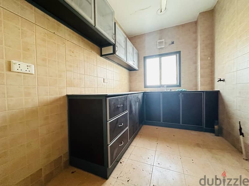 150 bd janbiyaha 2 bedroom Un furniture apartment 9