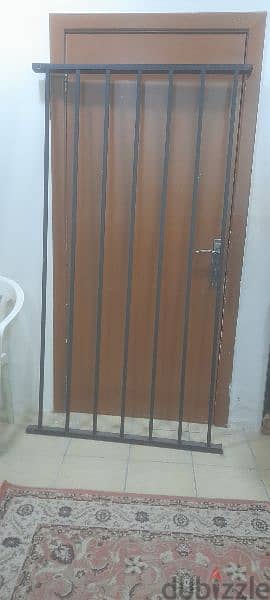 Iron Bed king size with Mattress used only 5 months 200/180 1