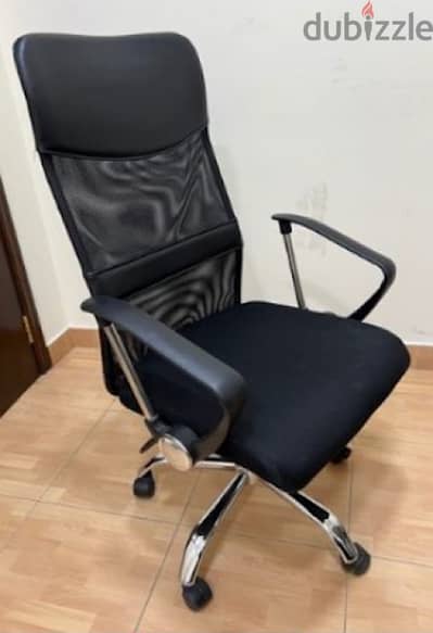 Chair for sale 6 bhd only