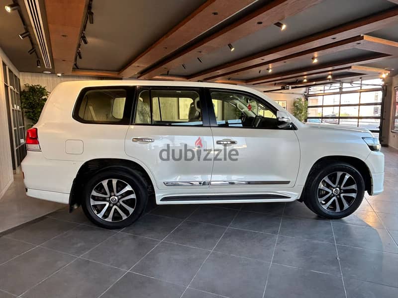 Toyota Land Cruiser MODEL  2019 GXR V8 GRAND TOURING  FOR SALE 6