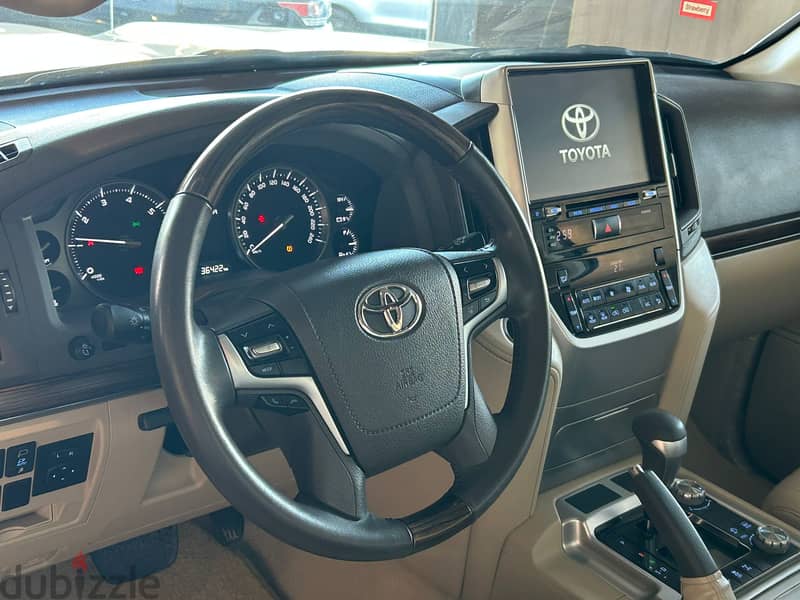 Toyota Land Cruiser MODEL  2019 GXR V8 GRAND TOURING  FOR SALE 8