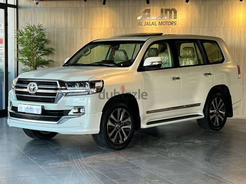 Toyota Land Cruiser MODEL  2019 GXR V8 GRAND TOURING  FOR SALE 12