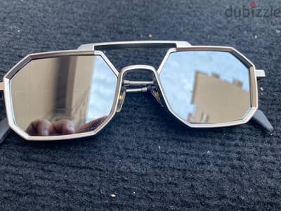 mirror sunglasses