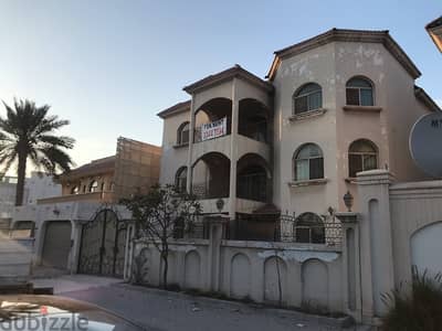 Big villa in adhari area