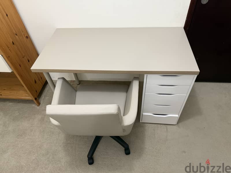 IKEA Desk Table & Luxury Leather Office Chair 9