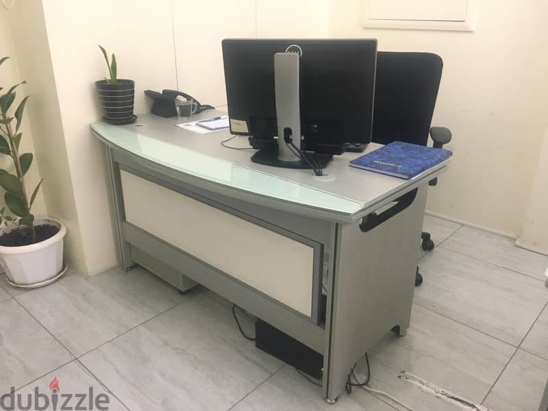 Good Condition Office Furnuiture for sale 4