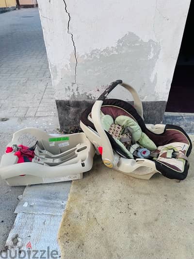 Graco Infant baby Car Seat for sale in 10 BD Only , pick up from Riffa