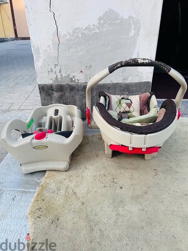 Graco Infant baby Car Seat for sale in 10 BD Only , pick up from Riffa 1