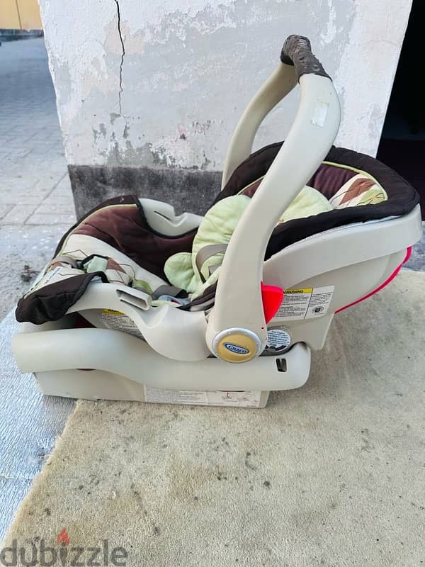 Graco Infant baby Car Seat for sale in 10 BD Only , pick up from Riffa 4