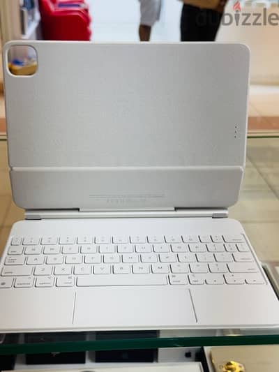 apple Magic Keyboard 11 inch white