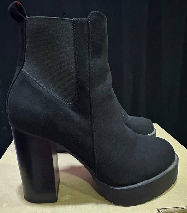 black velvet boot -high heels 1