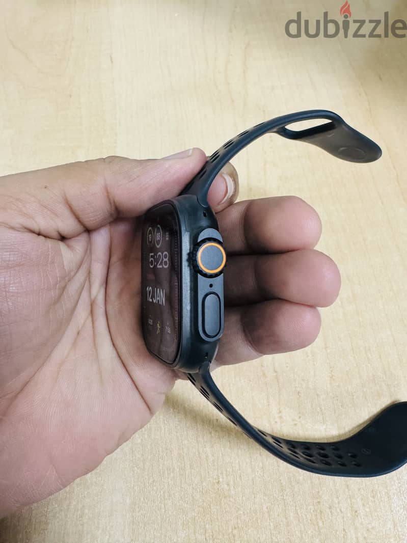 Apple Watch Ultra 2 Black 2