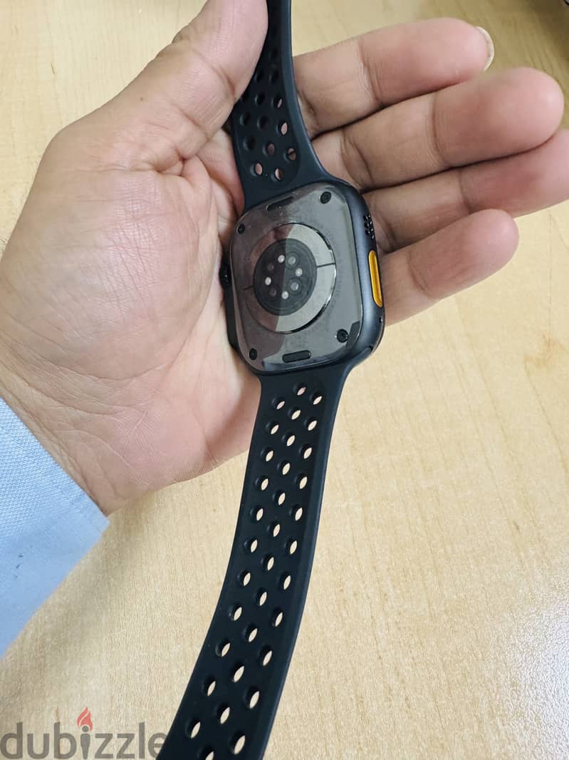 Apple Watch Ultra 2 Black 3