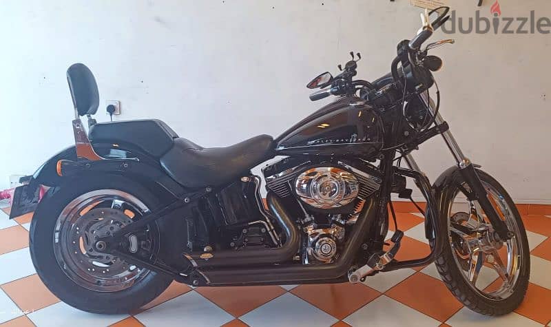 Harley Davidson Softail Blackline 2011 1