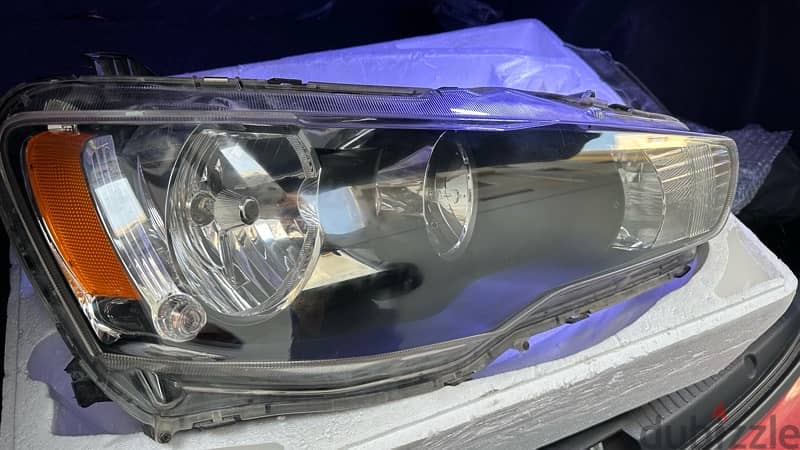 Mitsubishi Lancer 2017 original light (right side) LIKE NEW 2