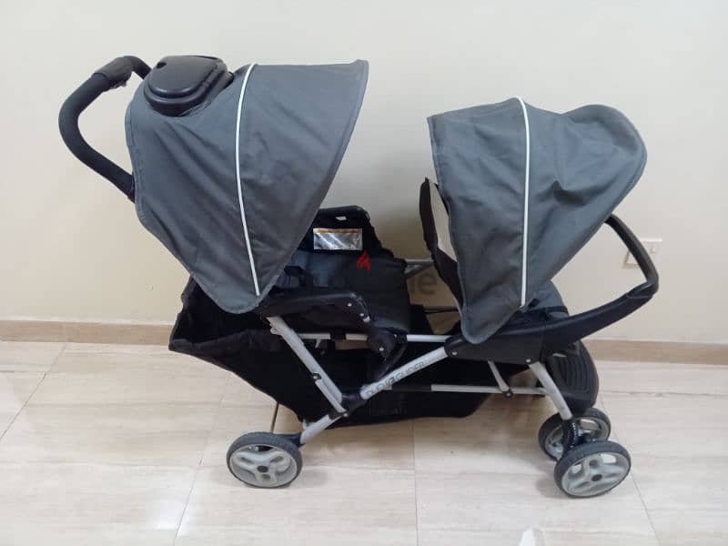 graco double stroller  in excellent condition pickup 2