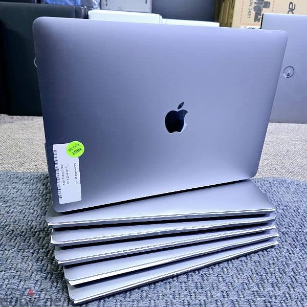 Apple MacBook Pro 2022 M2 4