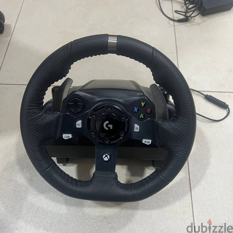 Logitech G920 Racing Wheel 1