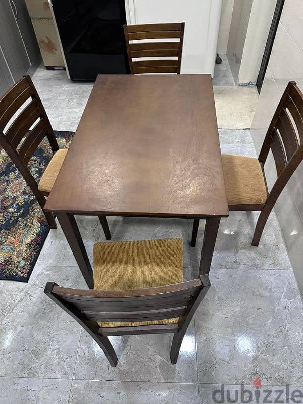 (36216143) Dining table with 4 chairs in good condition 25BD only 0