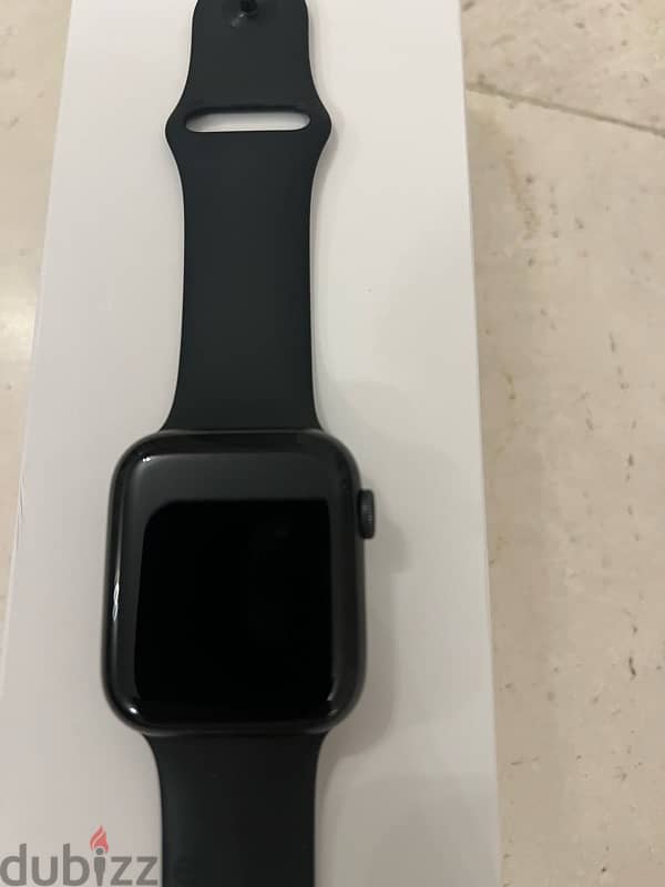 Apple Watch Series 5 44MM 2