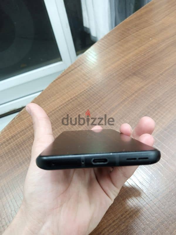 One plus 10 pro condition 10/10 with box and charge 6