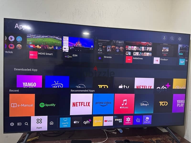 Samsung 70" inch 4K UHD Smart TV 0