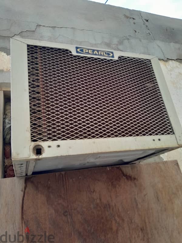 2 ton a. c good condition 1