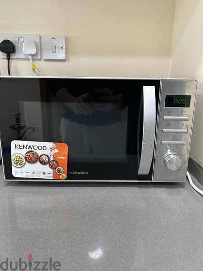 Microwave 22L