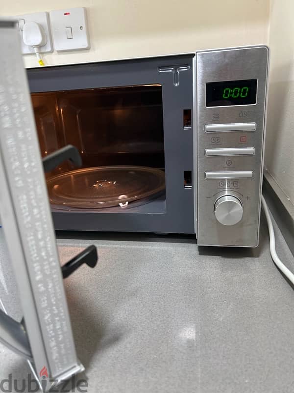 Microwave 22L 1