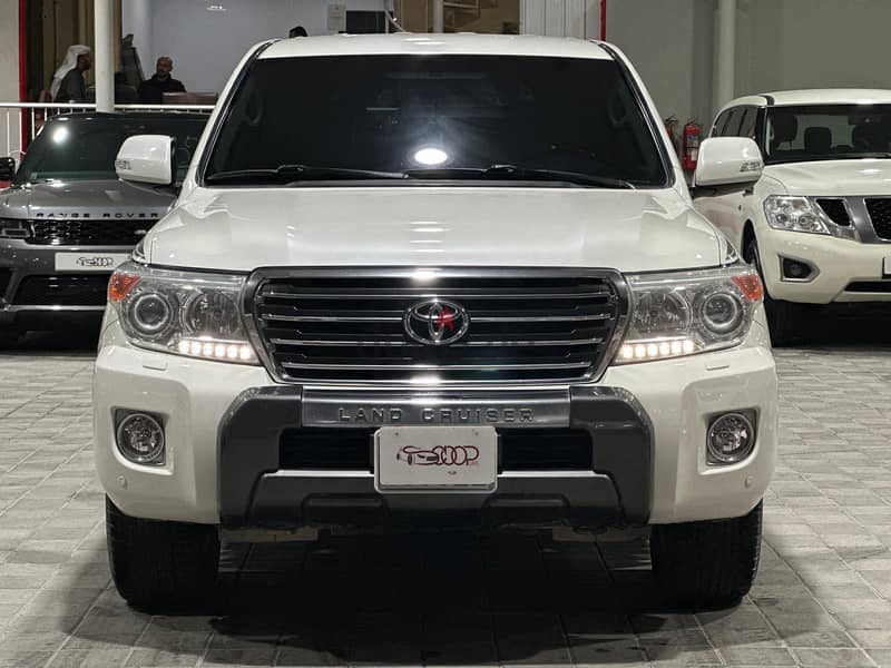 Toyota Land Cruiser 2012 GXR V6 1