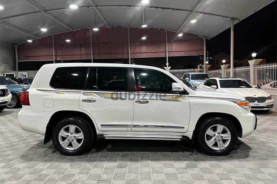 Toyota Land Cruiser 2012 GXR V6 13