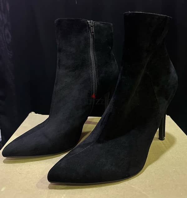 Black velvet boot high heels 3