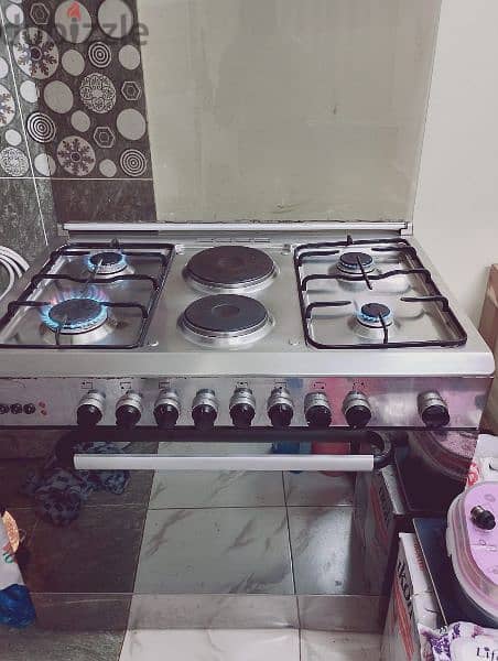 Cooking Range for Sale - Excellent Condition! 3