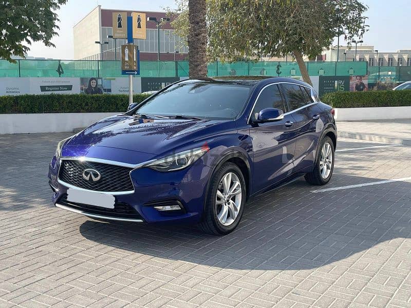 2017 model Full option Infiniti Q30 0