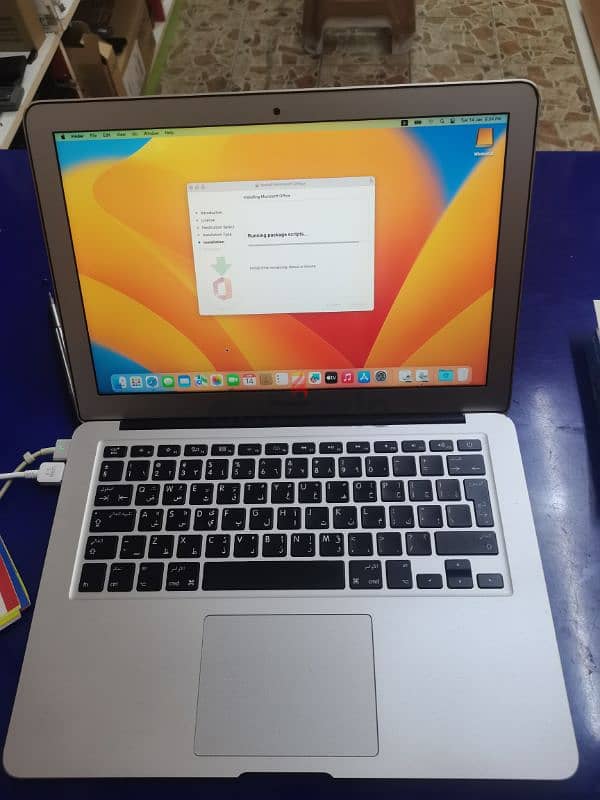 Macbook Air core i5 8gb ram 128 storage 2