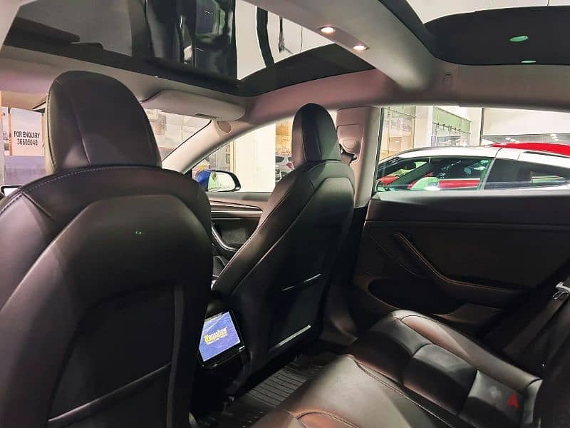 Tesla Model 3 2021 RWD 28,000 Miles only 320 HP 8