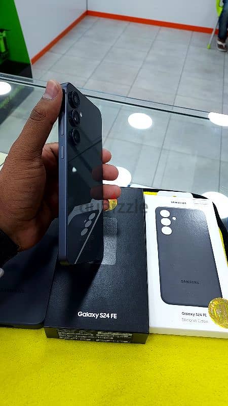 Samsung s24 Fe 256 GB 8 GB RAM 5G 4