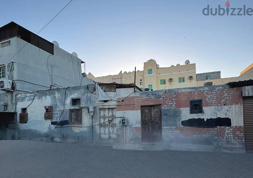 بيت قديم (أرض) في قرية عالي للبيع Old house /(land) in Aali for Sale 0