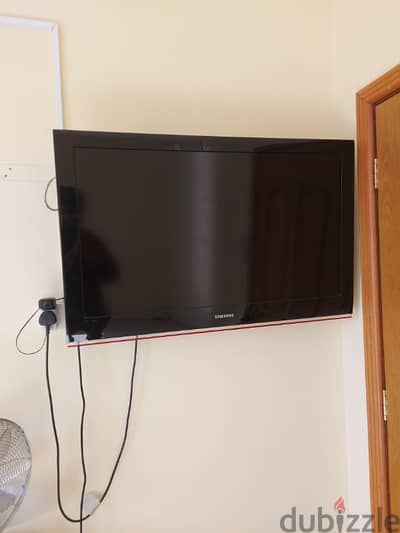 40" Samsung LCD TV