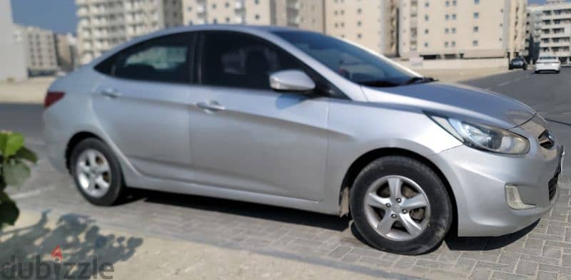 Hyundai Accent 2012 1