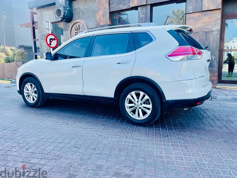 Nissan X-Trail 2015 model . 5