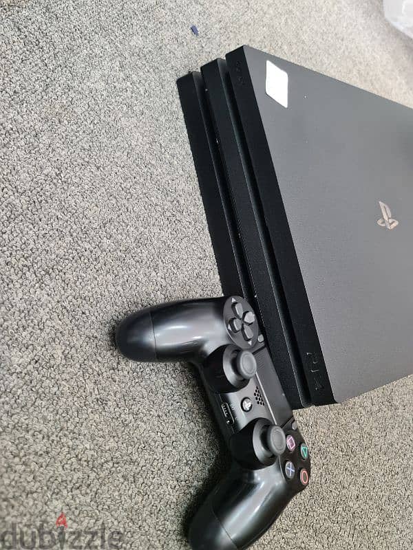 PlayStation 4 Pro 1TB 30 daa 1