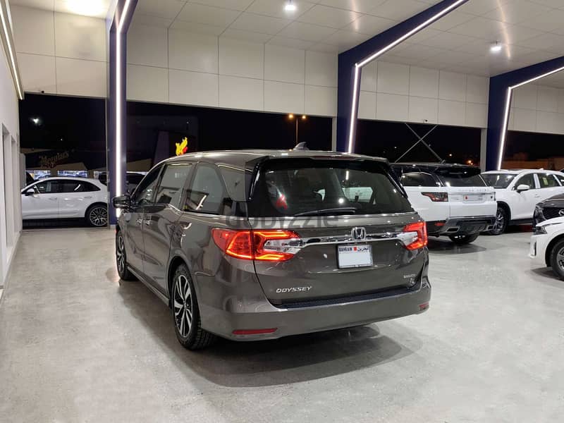 Honda Odyssey Touring 2